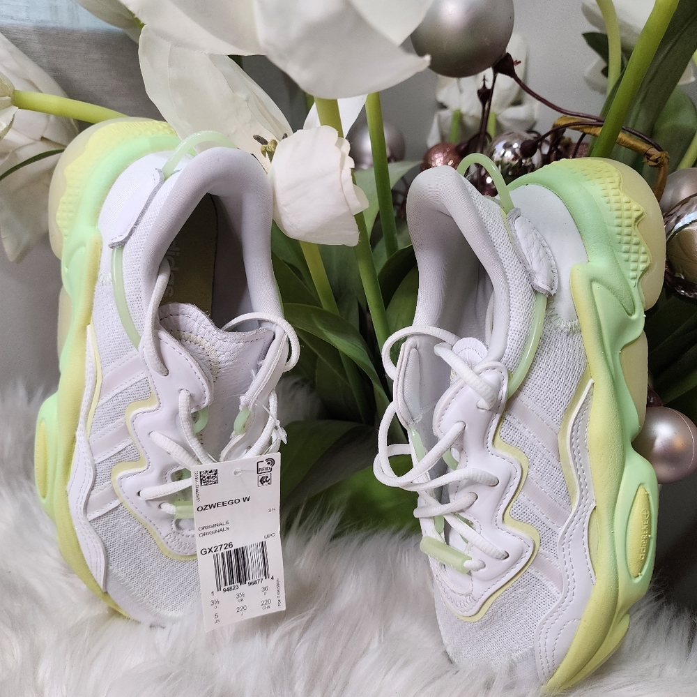 adidas Ozweego Women shoes Size5 new - Picture 8 of 9